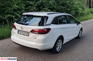 Opel Astra 2017 1.6 95 KM