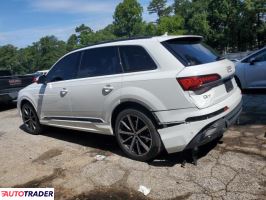 Audi Q7 2021 3
