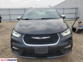 Chrysler Pacifica 2022 3
