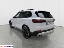BMW X5 2021 3.0 286 KM