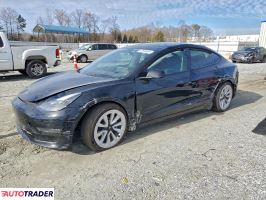 Tesla Model 3 2022