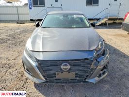 Nissan Altima 2025 2