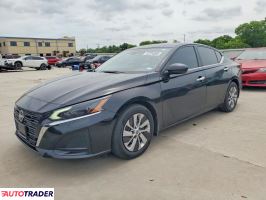 Nissan Altima - zobacz ofertę