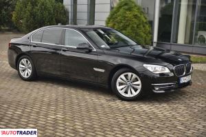 BMW 730 2014 3.0 258 KM