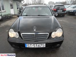 Mercedes C-klasa 2002 2.1 115 KM