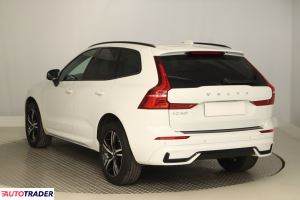 Volvo XC60 2021 2.0 194 KM