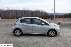 Peugeot 208 2013 1.2 82 KM Peugeot 208 2013 1.2 82 KM