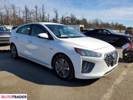 Hyundai IONIQ Hybrid 2020 1