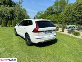 Volvo XC60 2021 2.0 310 KM