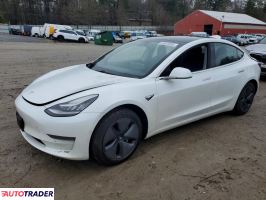 Tesla Model 3 - zobacz ofertę