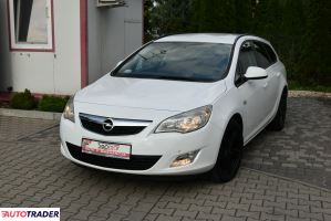 Opel Astra 2011 1.7 110 KM