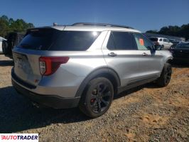 Ford Explorer 2021 3