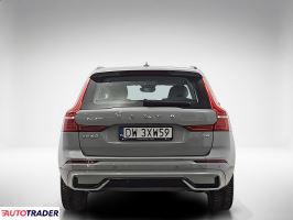 Volvo XC60 2023 2.0 197 KM