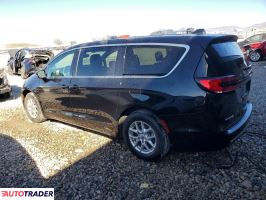 Chrysler Pacifica 2025 3