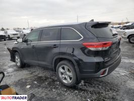 Toyota Highlander 2019 3