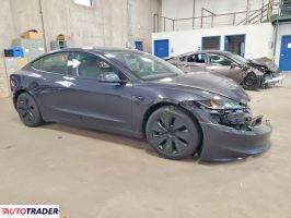 Tesla Model 3 2025
