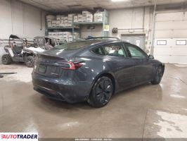 Tesla Model 3 2024