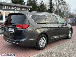 Chrysler Pacifica 2018 3.6 287 KM