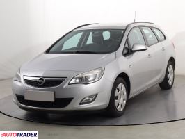 Opel Astra 2011 1.7 108 KM