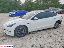 Tesla Model 3 - zobacz ofertę
