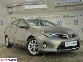 Toyota Auris 2013 1.6 132 KM