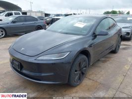 Tesla Model 3 2024