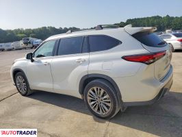 Toyota Highlander 2020 3