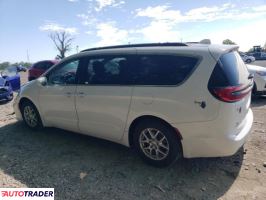 Chrysler Pacifica 2022 3