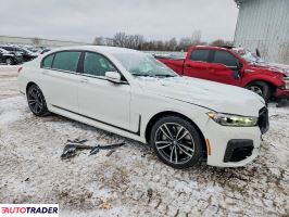 BMW 750 2022 4