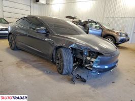 Tesla Model 3 2025