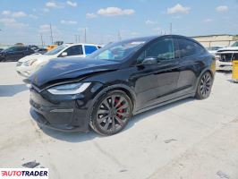 Tesla Model X - zobacz ofertę