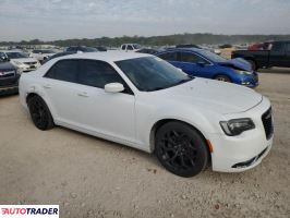 Chrysler 300C 2019 3