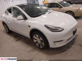 Tesla Model Y - zobacz ofertę