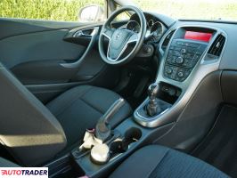 Opel Astra 2012 1.6 180 KM