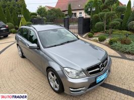 Mercedes C-klasa 2013 2.1 120 KM