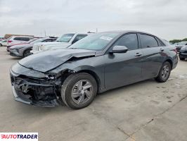 Hyundai Elantra - zobacz ofertę