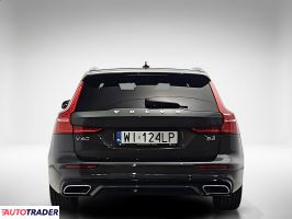 Volvo V60 2021 2.0 197 KM