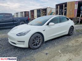 Tesla Model 3 - zobacz ofertę