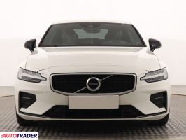 Volvo S60 2019 2.0 187 KM