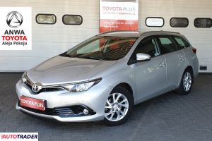 Toyota Auris 2015 1.6 132 KM Toyota Auris 2015 1.6 132 KM