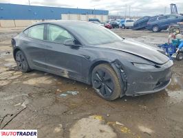 Tesla Model 3 2024