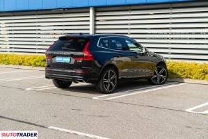 Volvo XC60 2019 2.0 231 KM