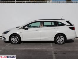Opel Astra 2018 1.6 108 KM