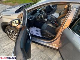 Peugeot 2008 2016 1.2 110 KM