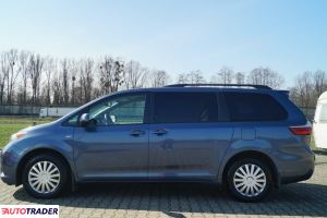 Toyota Sienna 2017 3.5 296 KM
