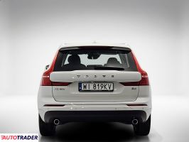 Volvo XC60 2021 2.0 197 KM