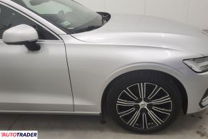 Volvo V60 2020 2.0 197 KM