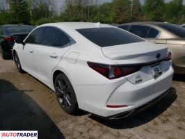 Lexus ES 2019 3