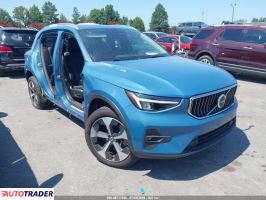 Volvo XC40 2025 2