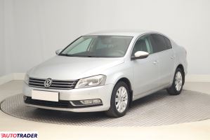 Volkswagen Passat 2011 2.0 138 KM